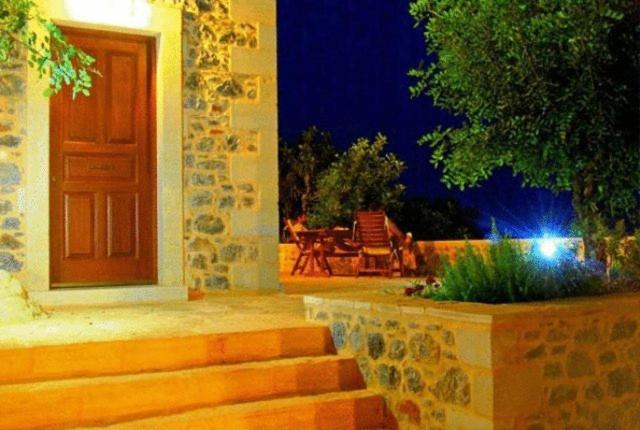 Litiniana Villas ตรีโอเปตรา ภายนอก รูปภาพ